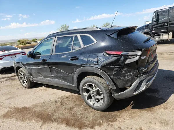 KL77LHEP0SC131146 2025 CHEVROLET TRAX - Image 2