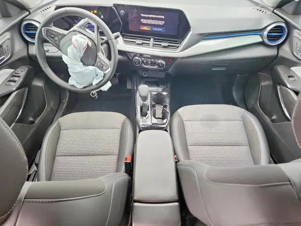 KL77LHEP0SC140512 2025 CHEVROLET TRAX - Image 8