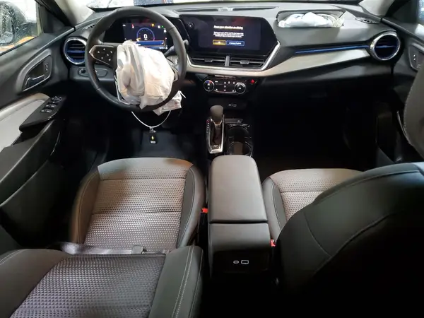 KL77LHEP0SC141045 2025 CHEVROLET TRAX - Image 8