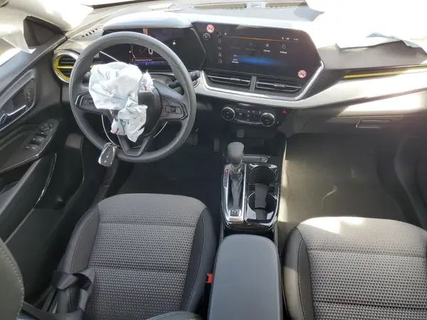 KL77LHEP0SC143796 2025 CHEVROLET TRAX - Image 8