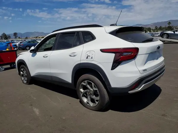 KL77LHEP0SC148495 2025 CHEVROLET TRAX - Image 2