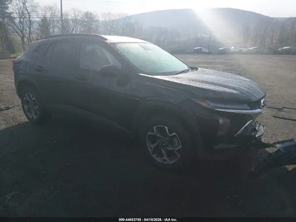 KL77LHEP0SC174840 2025 CHEVROLET TRAX - Image 1