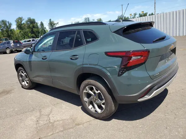 KL77LHEP0SC178273 2025 CHEVROLET TRAX - Image 2