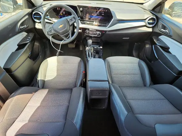 KL77LHEP0SC180007 2025 CHEVROLET TRAX - Image 8