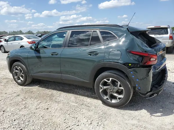 KL77LHEP0SC182842 2025 CHEVROLET TRAX - Image 2