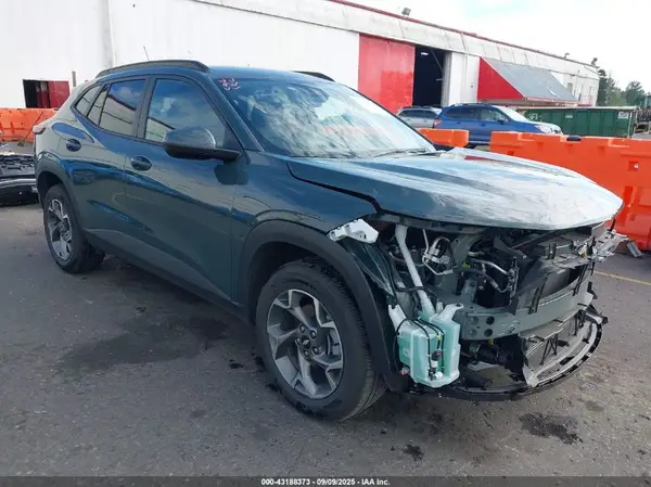 KL77LHEP0SC183375 2025 CHEVROLET TRAX - Image 1