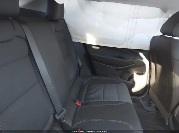 KL77LHEP0SC185174 2025 CHEVROLET TRAX - Image 8