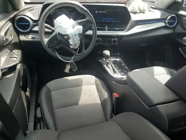 KL77LHEP0SC186065 2025 CHEVROLET TRAX - Image 8