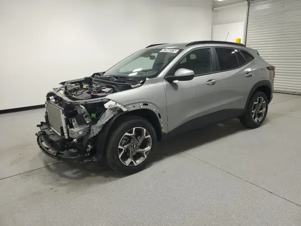 KL77LHEP0SC186261 2025 CHEVROLET TRAX - Image 1