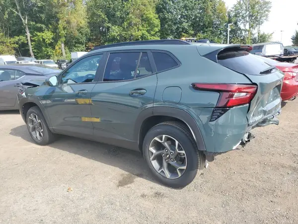 KL77LHEP0SC191332 2025 CHEVROLET TRAX - Image 2