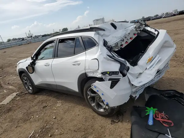 KL77LHEP0SC201678 2025 CHEVROLET TRAX - Image 2