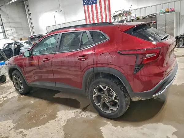 KL77LHEP0SC202796 2025 CHEVROLET TRAX - Image 2