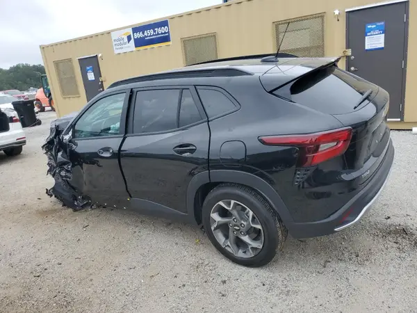 KL77LHEP0SC202958 2025 CHEVROLET TRAX - Image 2