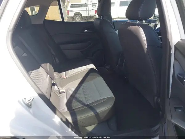 KL77LHEP0SC204077 2025 CHEVROLET TRAX - Image 8