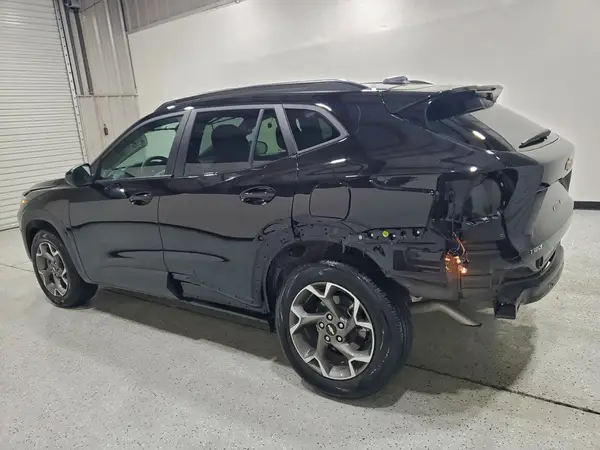 KL77LHEP0SC214317 2025 CHEVROLET TRAX - Image 2