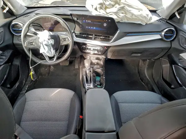 KL77LHEP0SC220036 2025 CHEVROLET TRAX - Image 8