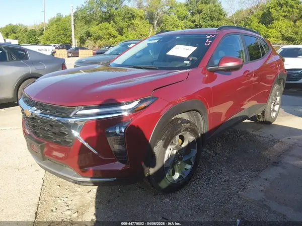 KL77LHEP0SC227889 2025 CHEVROLET TRAX - Image 2