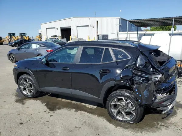 KL77LHEP0SC233997 2025 CHEVROLET TRAX - Image 2