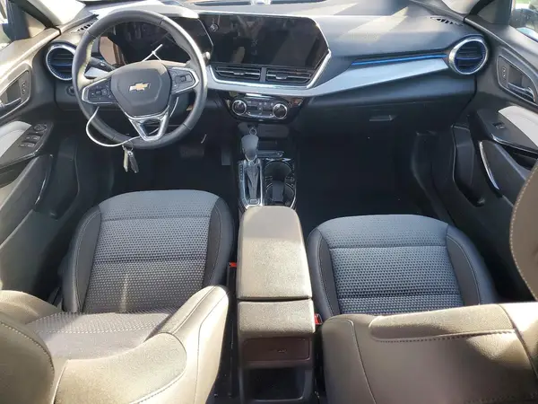 KL77LHEP0SC237645 2025 CHEVROLET TRAX - Image 8