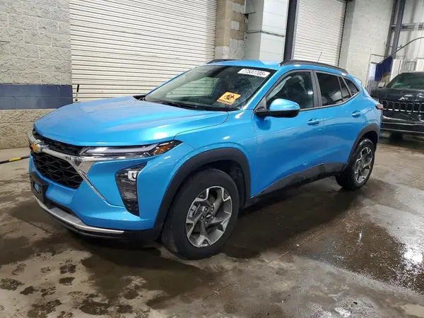KL77LHEP0SC244708 2025 CHEVROLET TRAX - Image 1
