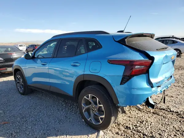 KL77LHEP0SC246376 2025 CHEVROLET TRAX - Image 2