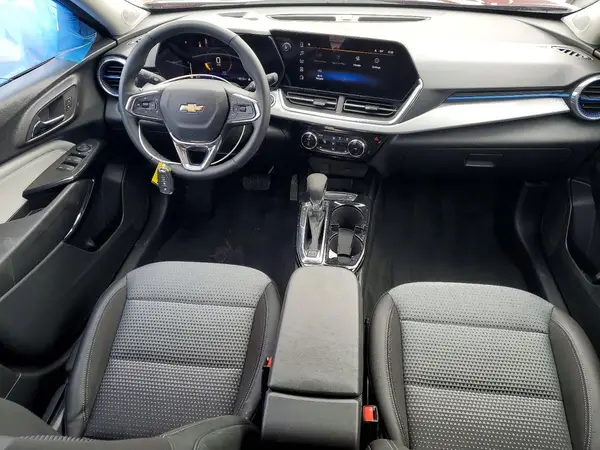 KL77LHEP0SC252842 2025 CHEVROLET TRAX - Image 8