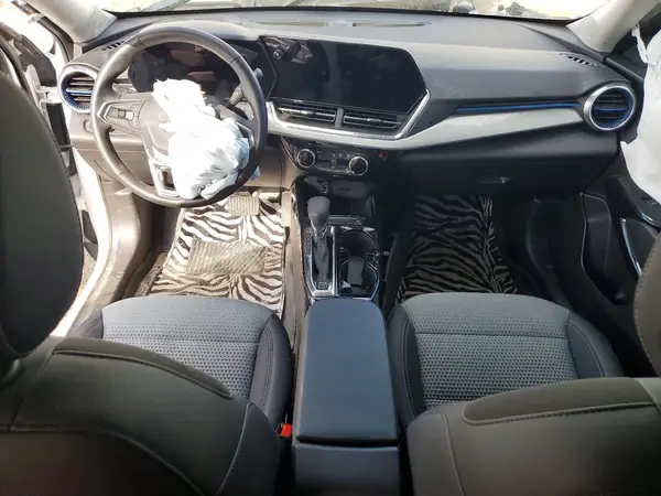 KL77LHEP0SC268376 2025 CHEVROLET TRAX - Image 8
