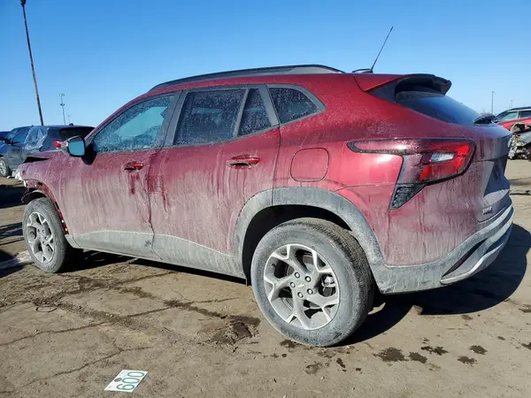 KL77LHEP0SC268426 2025 CHEVROLET TRAX - Image 2