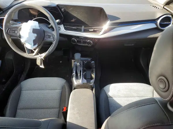 KL77LHEP0SC268426 2025 CHEVROLET TRAX - Image 8