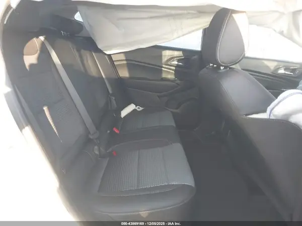KL77LHEP0SC272007 2025 CHEVROLET TRAX - Image 8