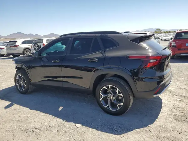 KL77LHEP0SC300355 2025 CHEVROLET TRAX - Image 2