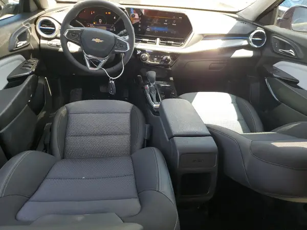 KL77LHEP0SC300355 2025 CHEVROLET TRAX - Image 8