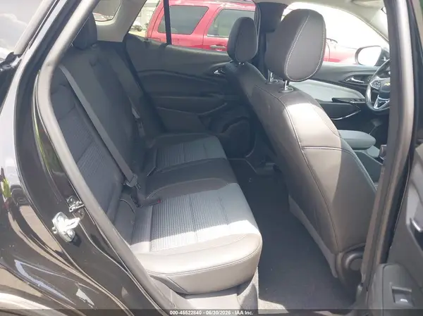 KL77LHEP0SC307872 2025 CHEVROLET TRAX - Image 8