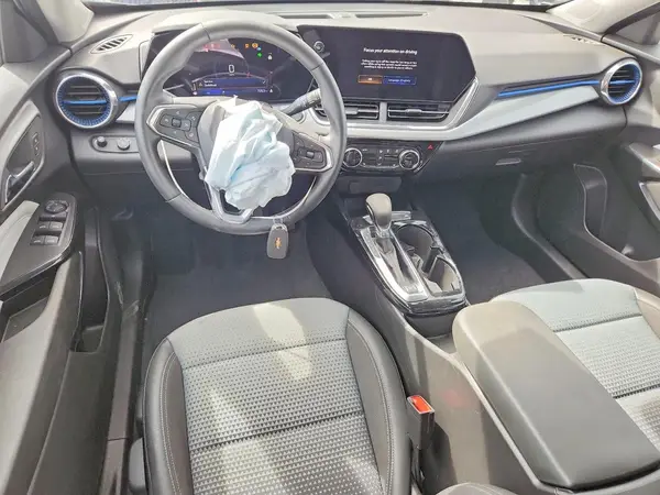 KL77LHEP0SC308195 2025 CHEVROLET TRAX - Image 8