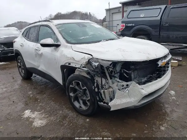 KL77LHEP0SC322159 2025 CHEVROLET TRAX - Image 1