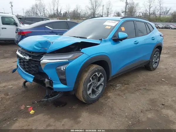 KL77LHEP0SC342024 2025 CHEVROLET TRAX - Image 2