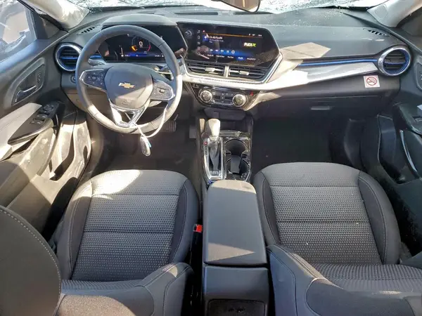 KL77LHEP0TC009520 2026 CHEVROLET TRAX - Image 8