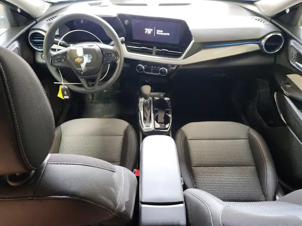 KL77LHEP0TC033235 2026 CHEVROLET TRAX - Image 8