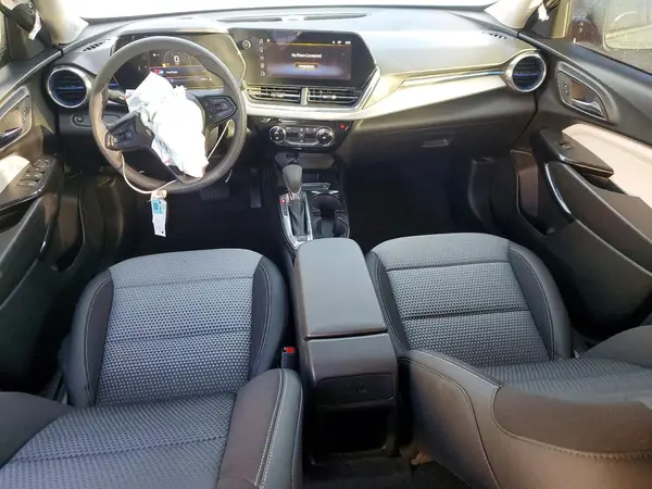 KL77LHEP0TC049158 2026 CHEVROLET TRAX - Image 8