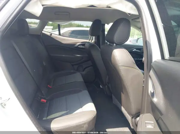 KL77LHEP0TC090860 2026 CHEVROLET TRAX - Image 8
