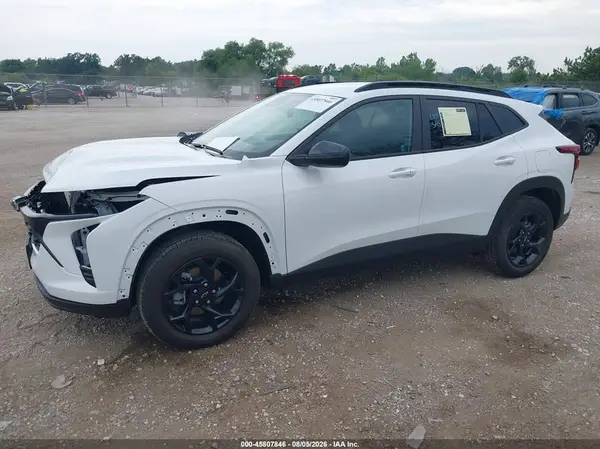KL77LHEP0TC093869 2026 CHEVROLET TRAX - Image 2