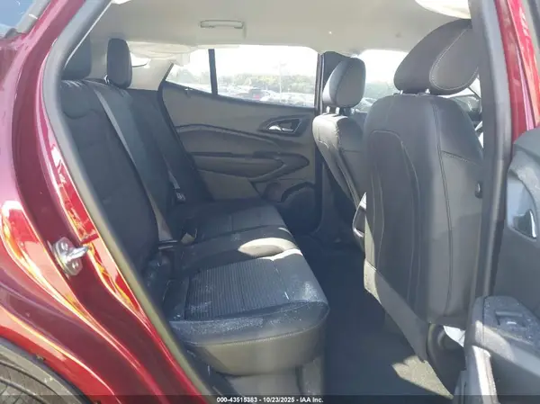 KL77LHEP1SC014255 2025 CHEVROLET TRAX - Image 8