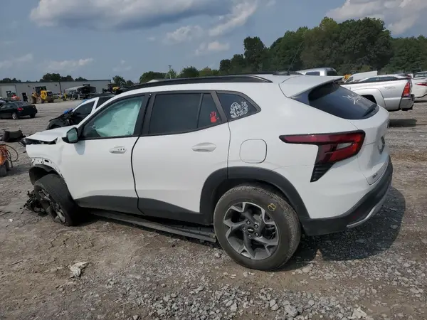 KL77LHEP1SC025952 2025 CHEVROLET TRAX - Image 2