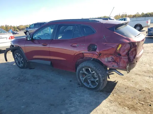 KL77LHEP1SC049278 2025 CHEVROLET TRAX - Image 2