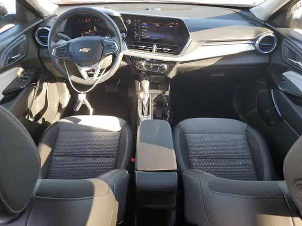 KL77LHEP1SC049278 2025 CHEVROLET TRAX - Image 8