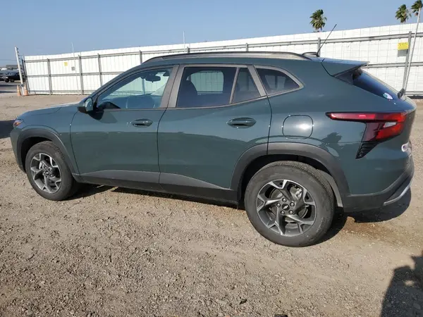 KL77LHEP1SC052181 2025 CHEVROLET TRAX - Image 2