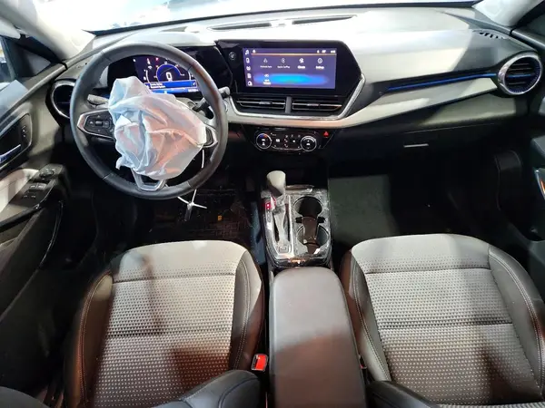 KL77LHEP1SC057591 2025 CHEVROLET TRAX - Image 8