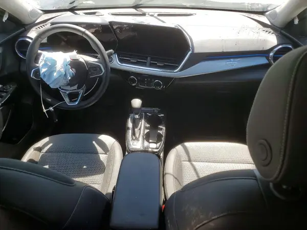 KL77LHEP1SC063164 2025 CHEVROLET TRAX - Image 8