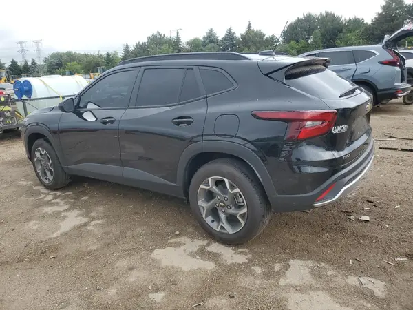 KL77LHEP1SC084452 2025 CHEVROLET TRAX - Image 2