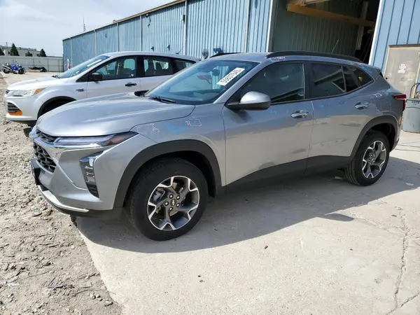 KL77LHEP1SC085066 2025 CHEVROLET TRAX - Image 1